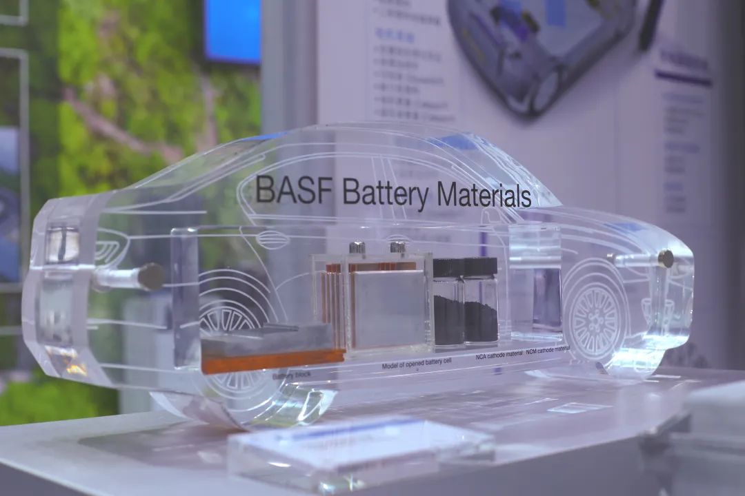 巴斯夫杉杉亮相2022世界動(dòng)力電池大會(huì)，彰顯電池制造新勢(shì)力